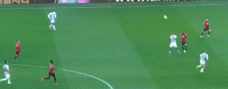 1639259716466096605.gif 新2网址-【意甲】伊布补时凌空斩救主 AC米兰客场平乌迪内斯