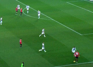 1639260022405072657.gif 新2网址-【意甲】伊布补时凌空斩救主 AC米兰客场平乌迪内斯