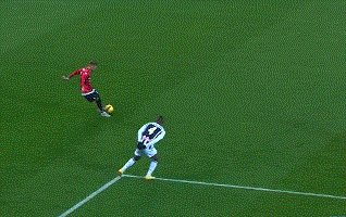 1639259671395097664.gif 新2网址-【意甲】伊布补时凌空斩救主 AC米兰客场平乌迪内斯